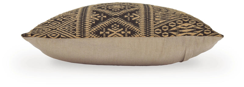 Davinwood Pillow